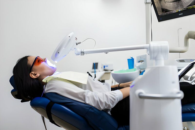 A Comprehensive Guide to Finding the Right Cosmetic Dentist for You_2